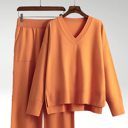 Izabela | Luksusowy dwuczęściowy zestaw z dekoltem w serek